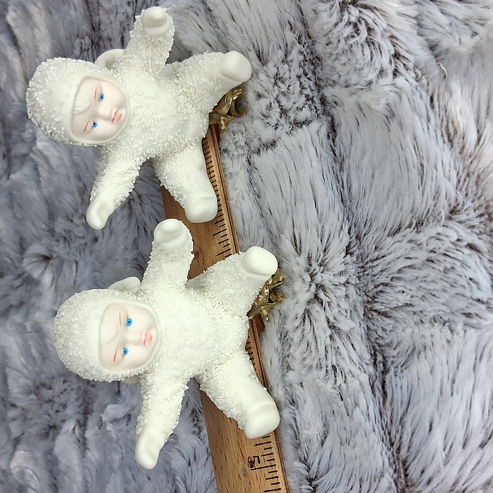 Vintage 1987 Department 56 2 Snowbabies Bisque Gold Clip On Ornaments EUC